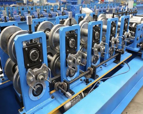 satın al Tamamen Otomatik C Purlin Makinesi Çelik Profili Cz Purlin Roll Forming Makinesi 3.0mm online manufacture